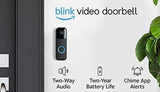 Blink Video Timbre + 1 cámara de seguridad inteligente Outdoor 4 (4ª Gen) con módulo de sincronización 2 | Batería de dos años de duración, detección de movimiento, audio bidireccional, vídeo HD, Funciona con Alexa.